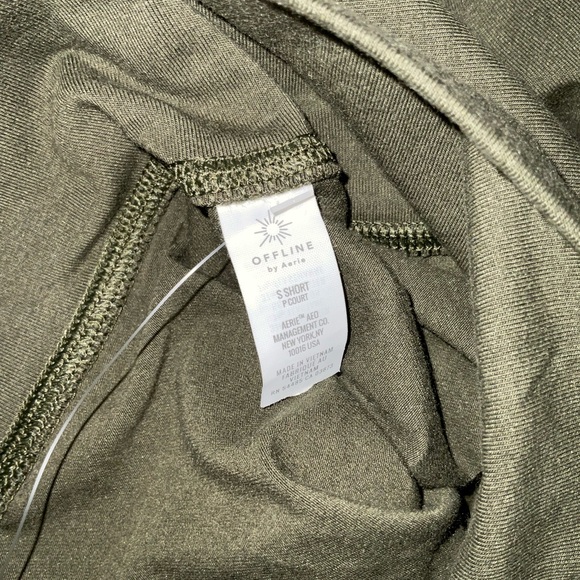 Offline Hi Rise Short Olive Leggings Size Small - Picture 5 of 5